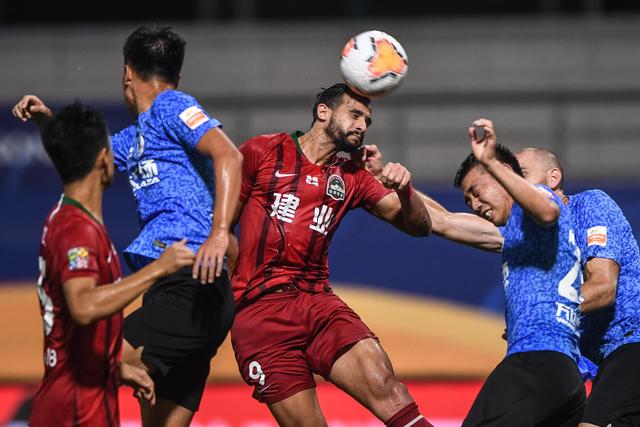 王哲林15+12刘铮14分 上海6人上双险胜北京